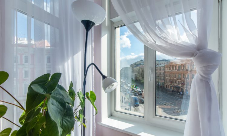 SUITE: двухместный номер с большой кроватью и балконом в центре Петербурга – отель Октавиана 9